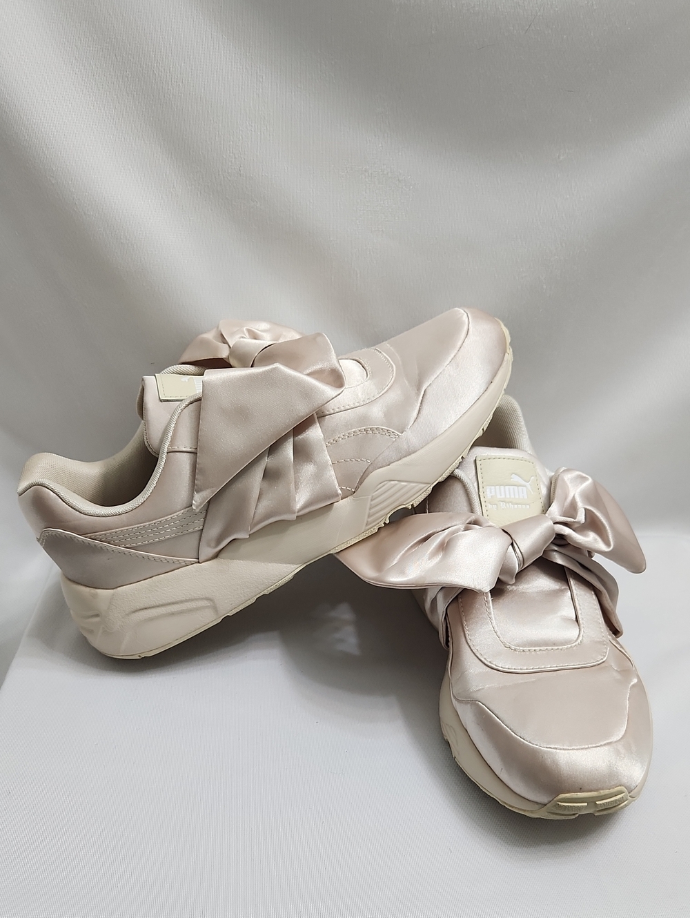 Puma X Fenty By Rihanna Satin Bow Blush Pink Sneakers (W Size 9)